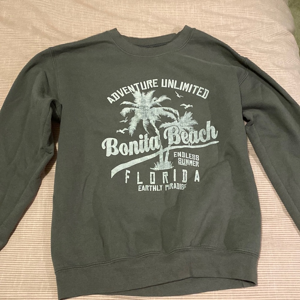 Sweatshirt
